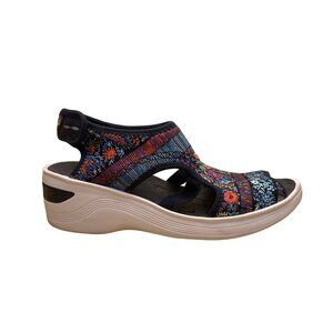 BZees Womens Multicolor Fabric Floral Design Comfort Fit Sandal Size 7.5